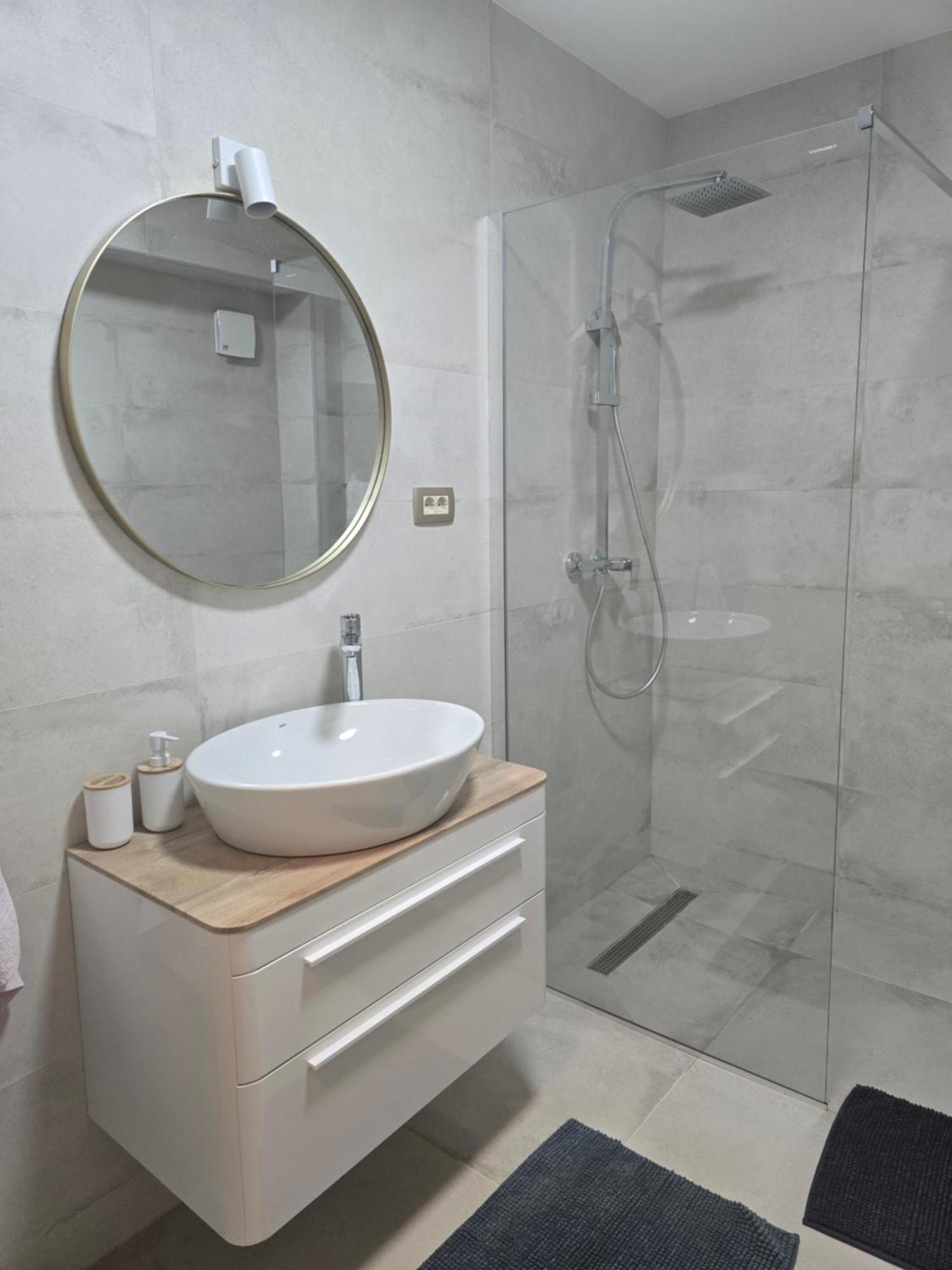 מאקרסקה Apartman Mate Luka מראה חיצוני תמונה