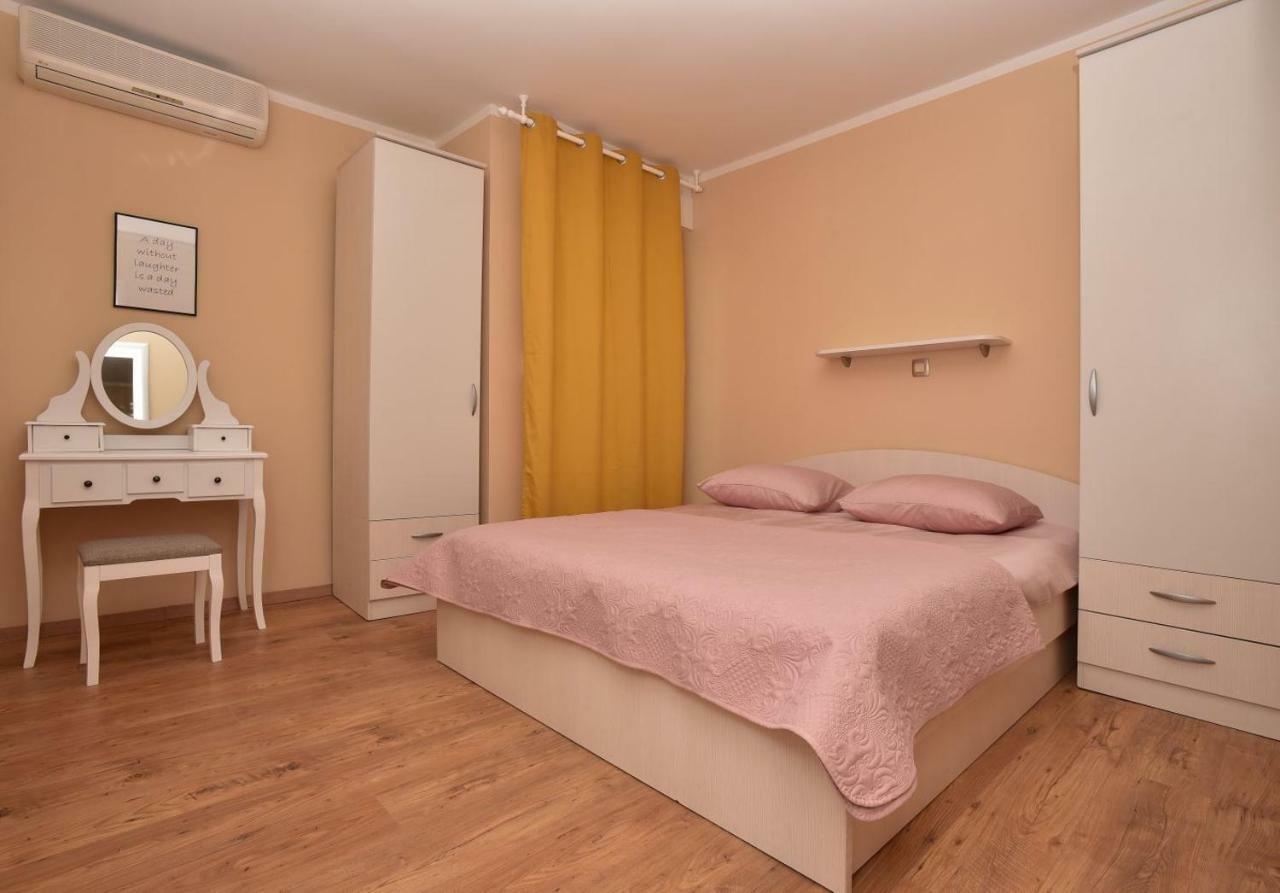 מאקרסקה Apartman Mate Luka מראה חיצוני תמונה